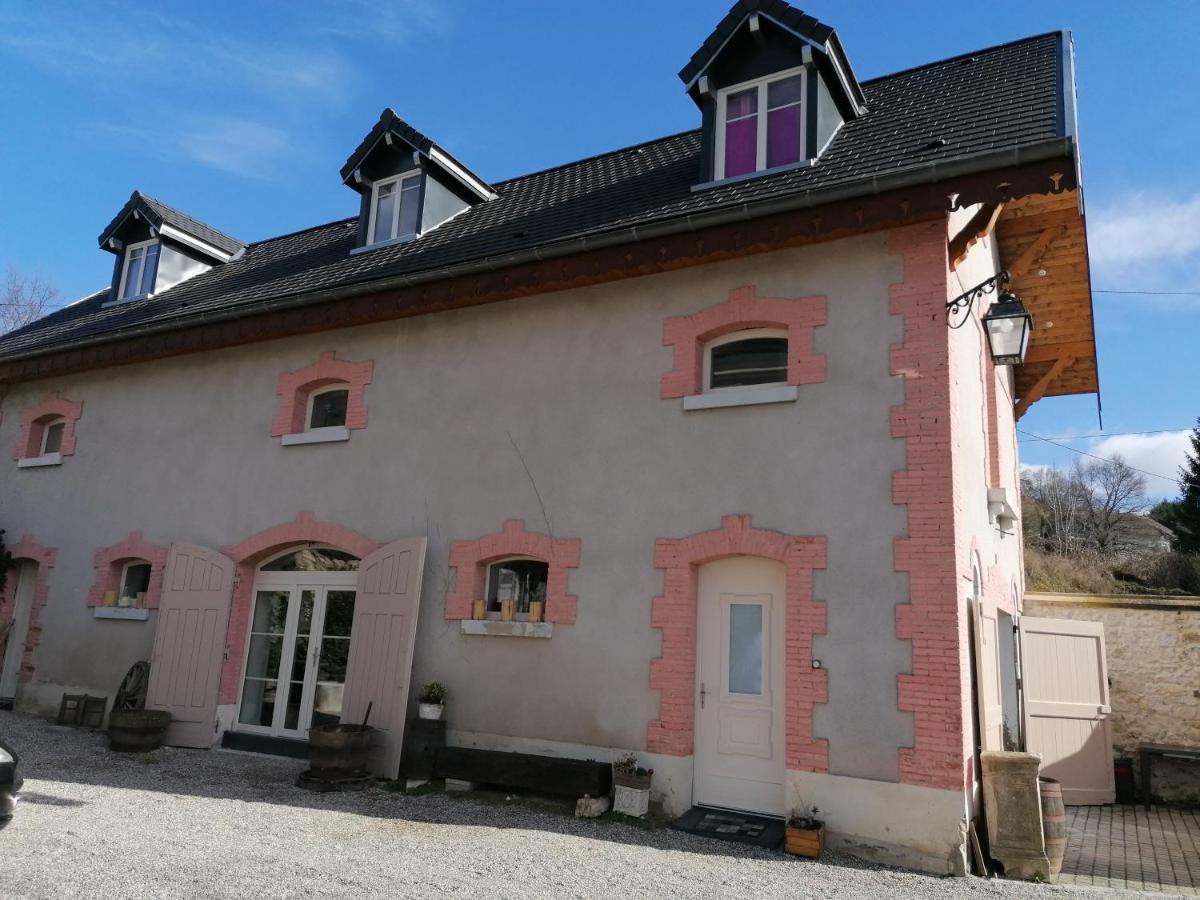 L'Annexe Du Chateau De Saint Genix Eksteriør billede