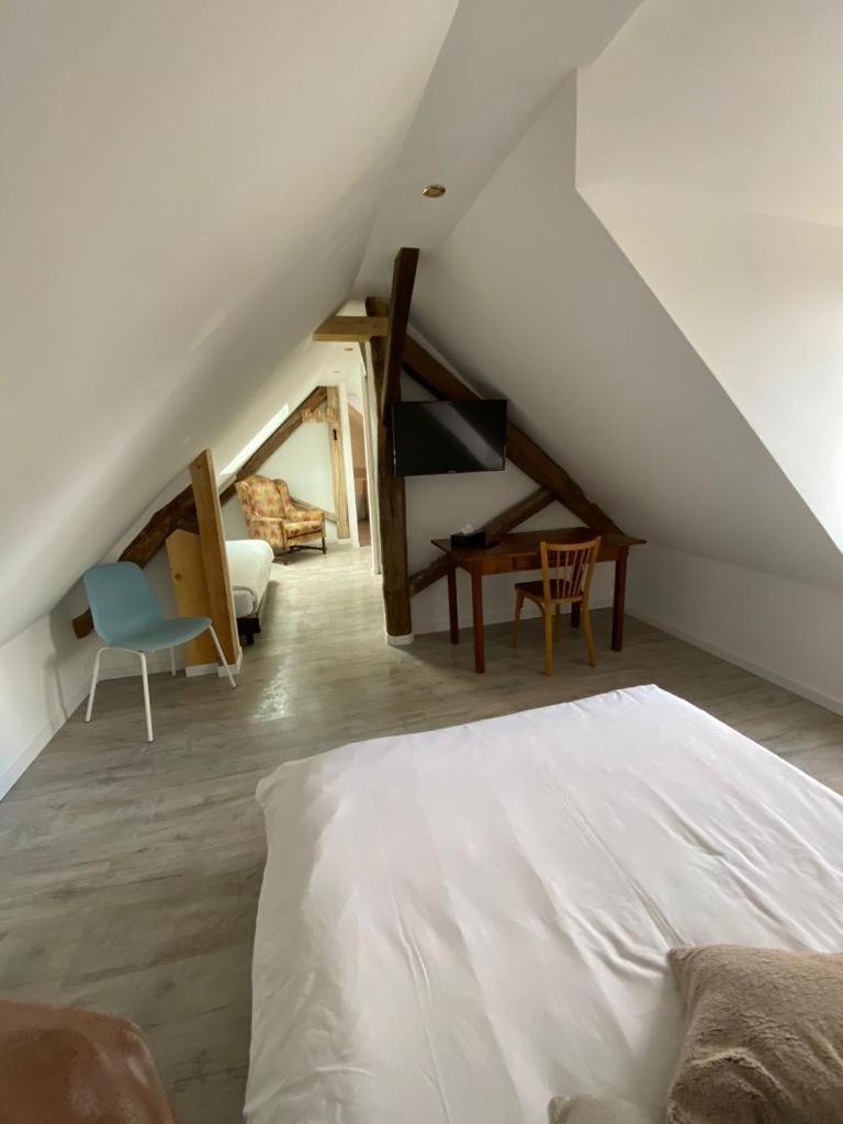 L'Annexe Du Chateau De Saint Genix Eksteriør billede